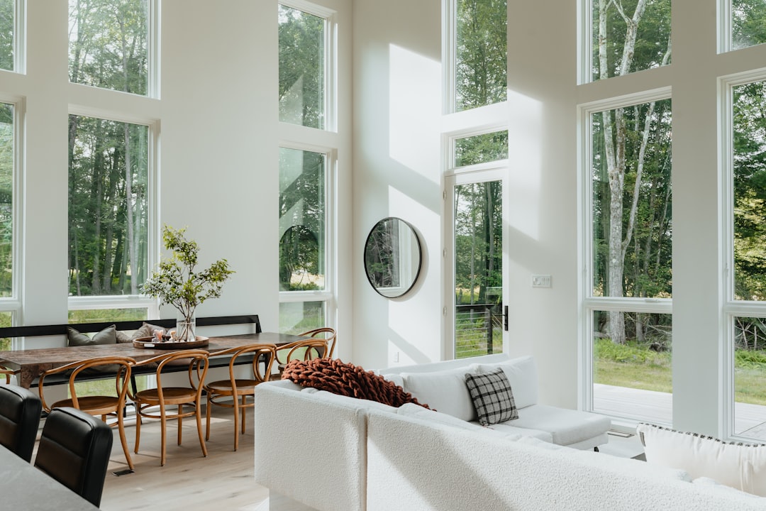 service-03 Living room (IG: @clay.banks)